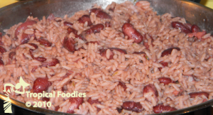 Diri ak pois coles (rice and red beans)